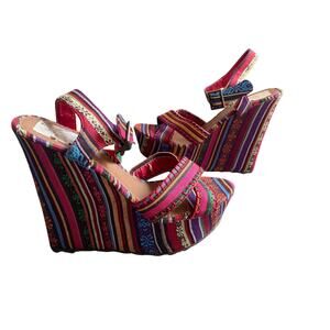 Selina by Summer Rio Wedge Sandals Womens Size 8 Tribal Striped